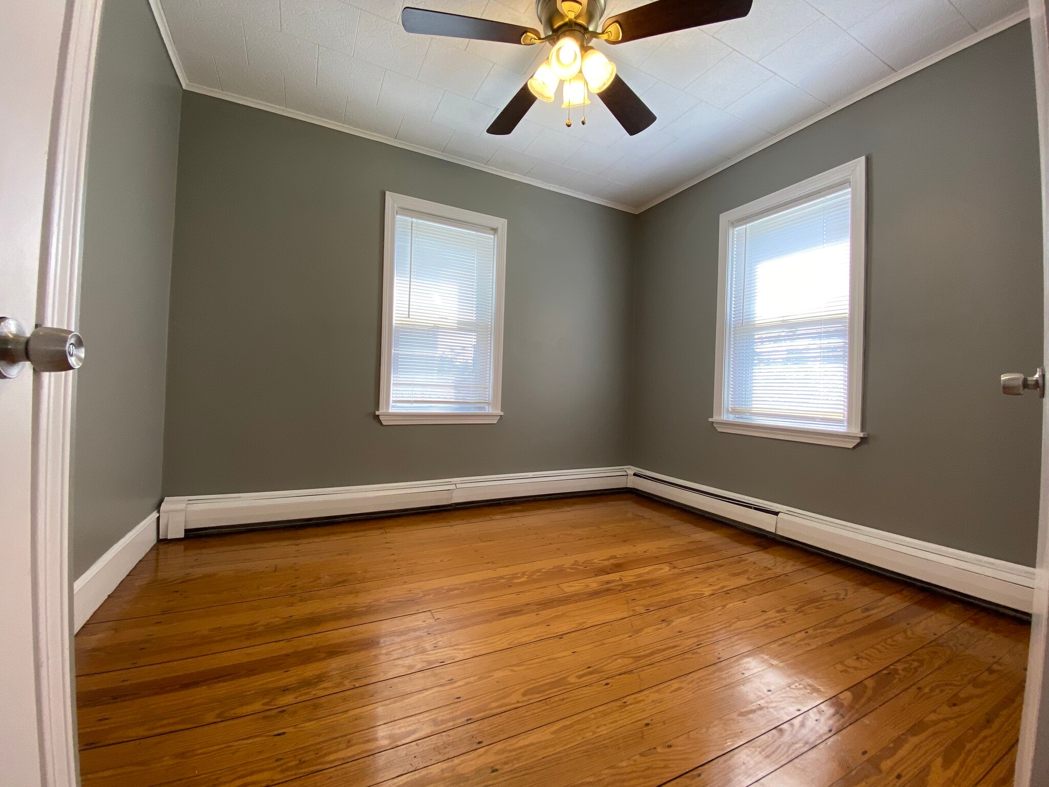 Building Photo - 4 Pond St