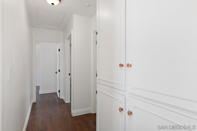 Building Photo - 4800 Williamsburg Ln