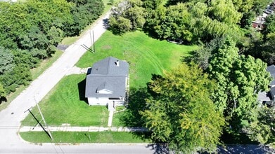 Building Photo - 2128 Fordney St
