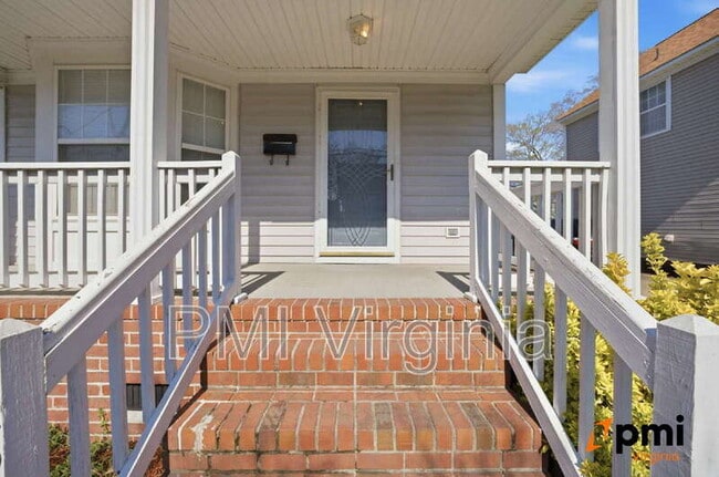 Building Photo - 831 Marshall Ave