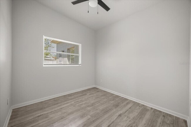 Building Photo - 1849 Viburnum Ln