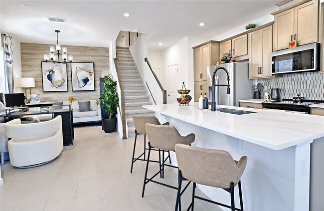 Building Photo - 1120 Lakeshore Breeze Pl