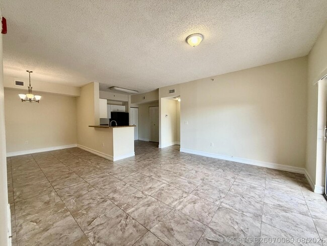 Building Photo - 6960 SW 39th St