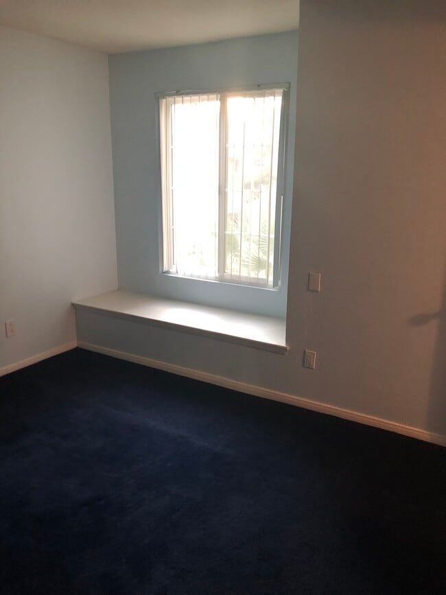 Building Photo - 3145 E Flamingo Rd