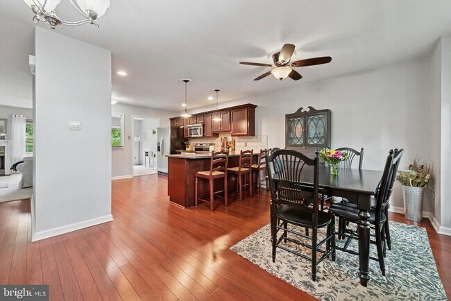 Building Photo - 1415 Aspen Ct