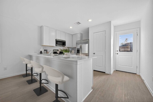 Building Photo - 324 Bush Mdw Ln