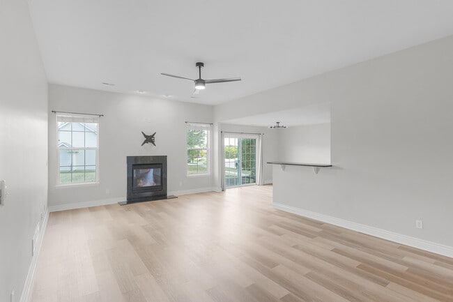 Building Photo - 1704 Ballentine Ln