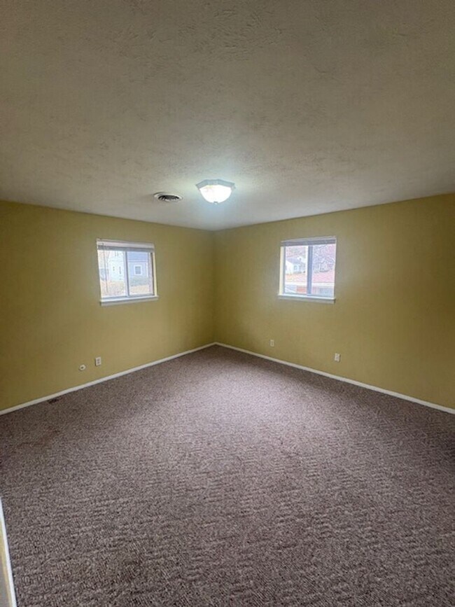 Building Photo - 3406 N Missouri Ave