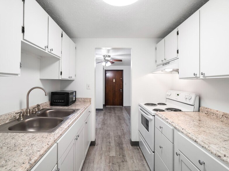 Interior Photo - Walnut