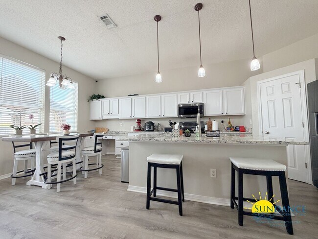 Building Photo - Spacious 4BR Home in Brooke Estates with Community Amenities!