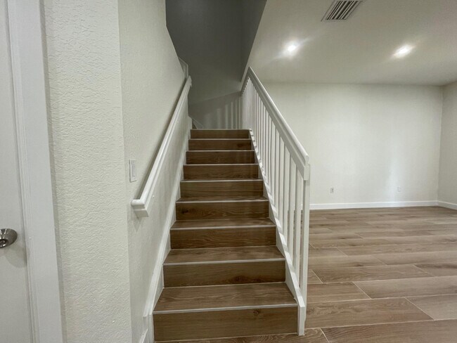 Building Photo - 12472 SW 44th Ct