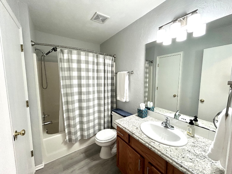 Building Photo - 2308 Heatherfield Ln