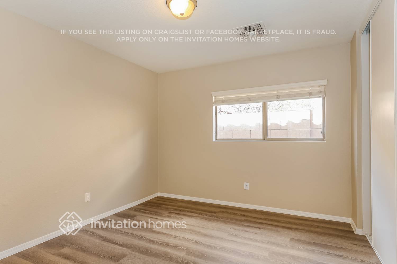 Building Photo - 9537 W Monte Vista Rd