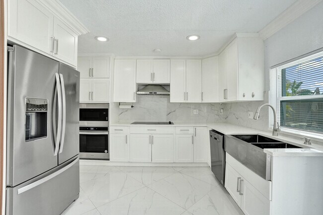 Building Photo - 855 NW 80th Terrace