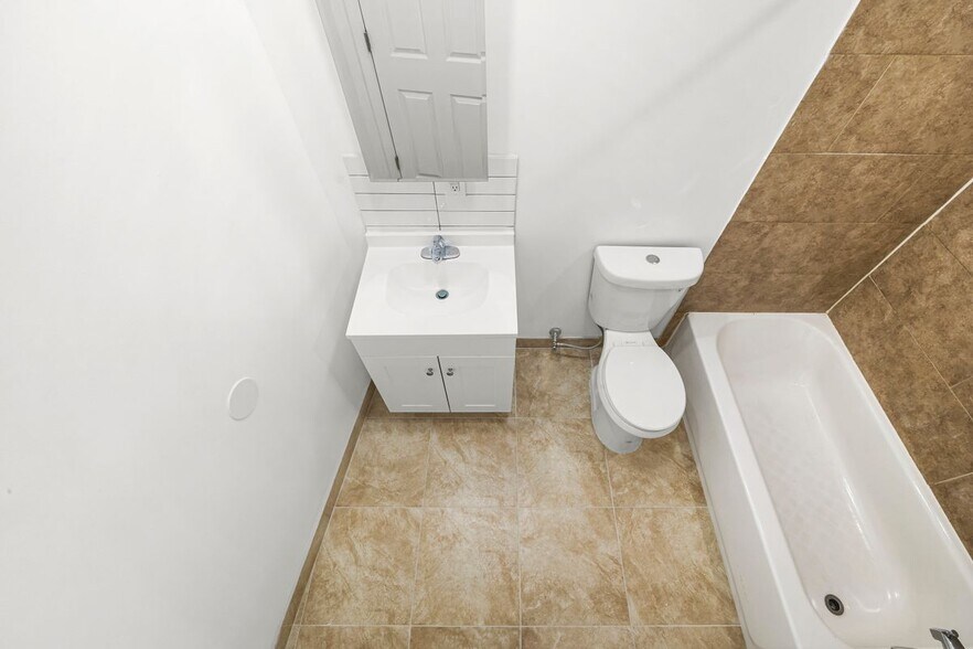 Building Photo - 46 Jefferson St