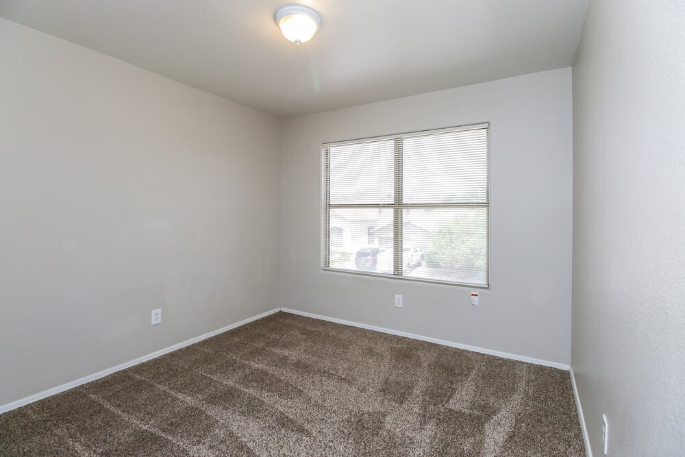 Building Photo - 12925 W Holly St