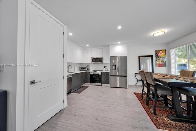 Building Photo - 6700 SW 62nd Ct