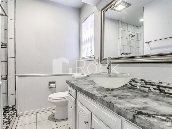 Building Photo - 12508 High Meadow Dr
