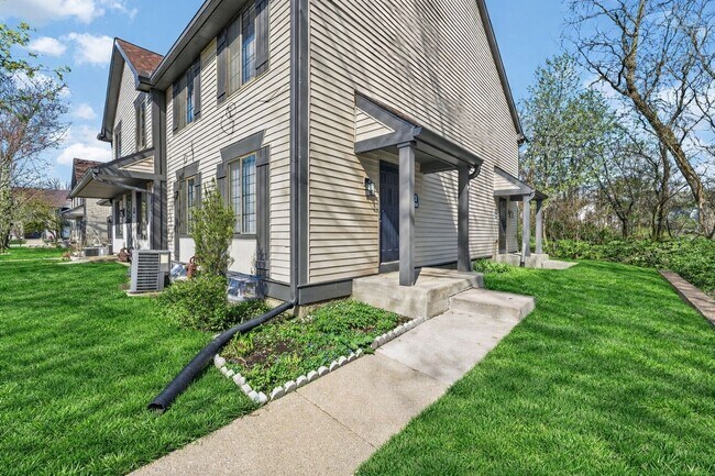 Building Photo - 5920 Walnut Cir Dr