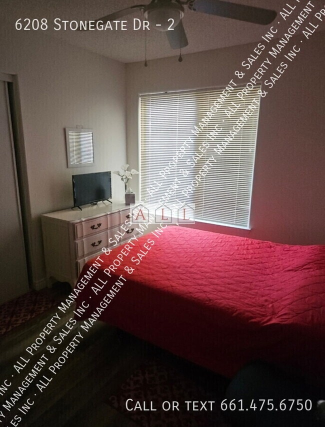 Building Photo - 6208 Stonegate Dr