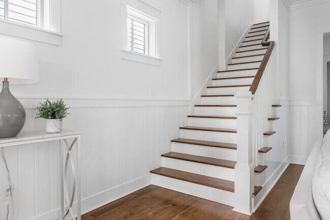 Building Photo - 80 East Royal Fern Way