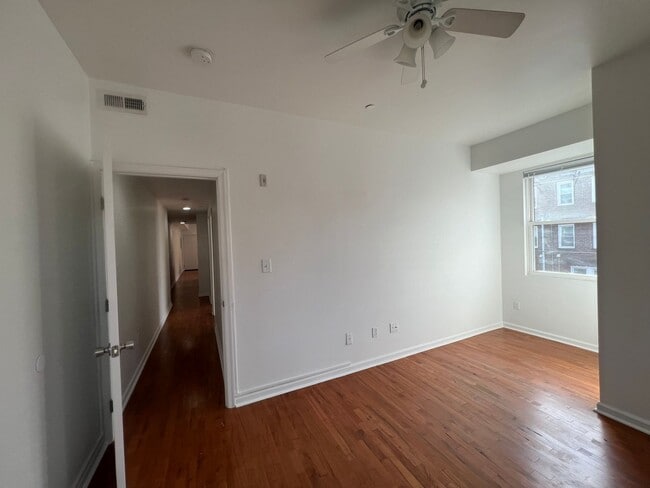 Building Photo - 601 N 39th St