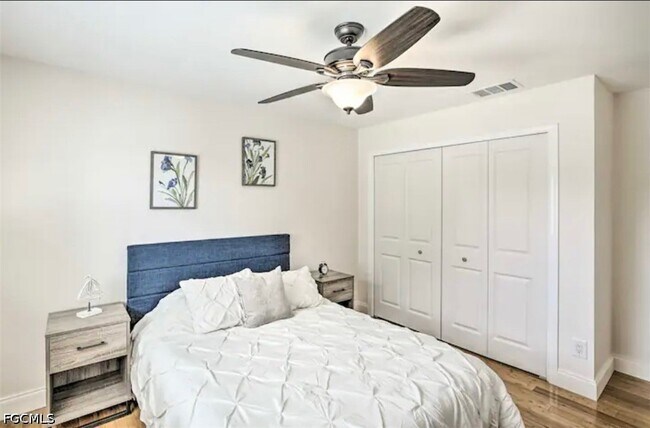 Building Photo - 2806 SW 38th Terrace