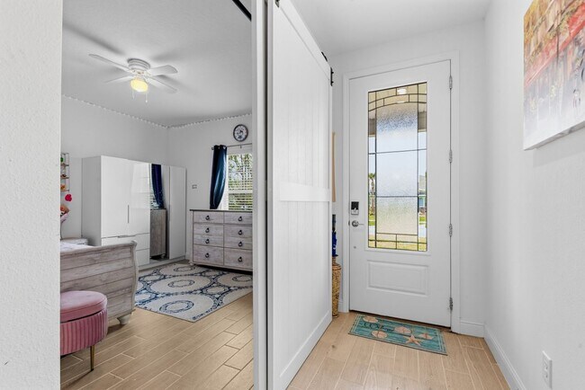 Building Photo - 479 Kingbird Dr