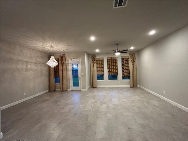 Building Photo - 326 Summer Landing Ct
