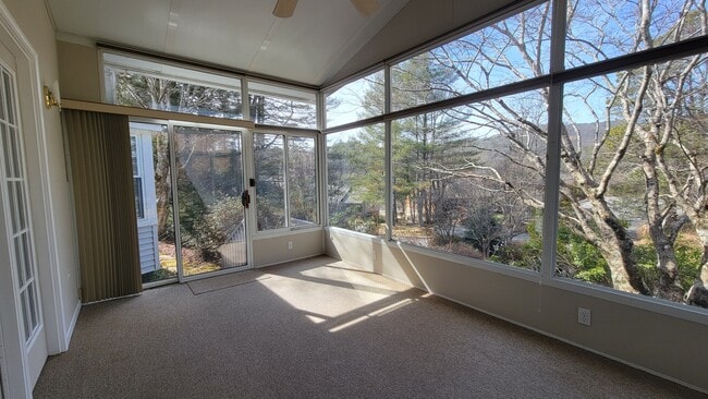 Building Photo - 24 Chipmunk Court