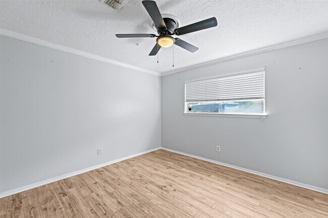 Building Photo - 10735 Kitty Brook Dr