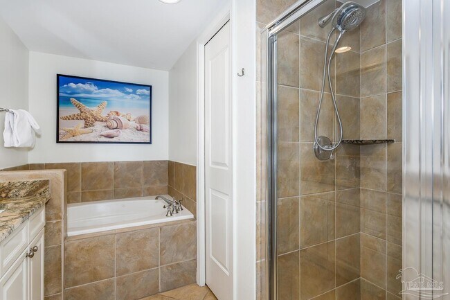 Building Photo - 5 Portofino Dr