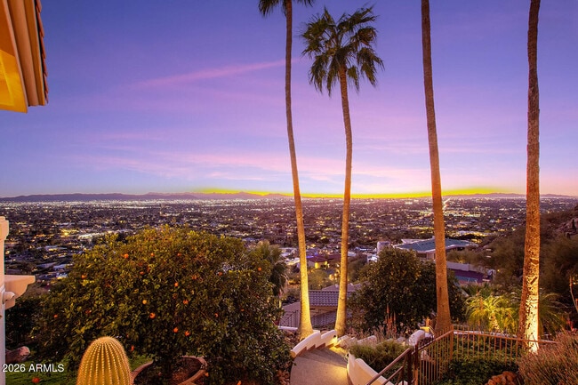 Building Photo - 5400 E Valle Vista Rd