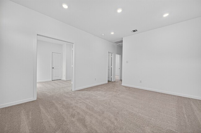 Building Photo - 27423 Sunterra Village Dr