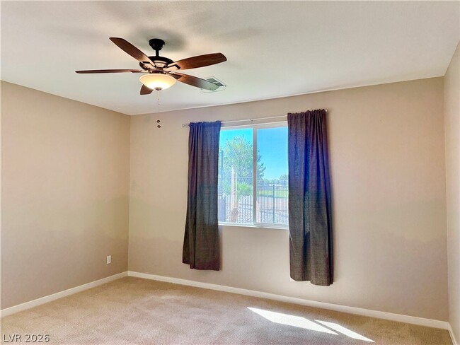 Building Photo - 5025 E Beacon Ridge Dr