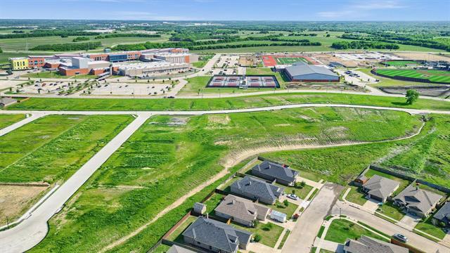 Building Photo - 2401 Southridge Ln