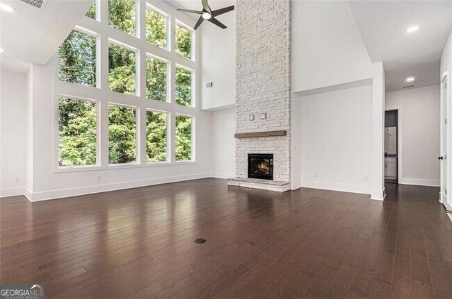 Building Photo - 7043 Foundry Dr