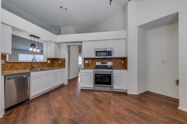 Building Photo - 1940 Helen Ln