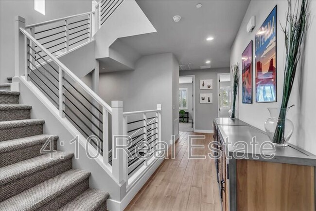 Building Photo - 1111 E Missouri Ave