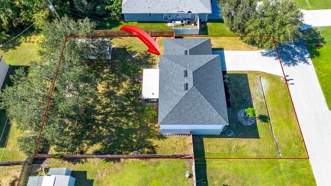 Building Photo - 2056 SW Grant Ave