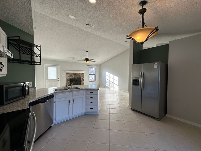 Building Photo - 1500 Kruse Dr