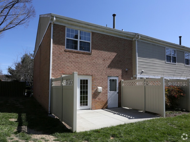 Potomac Commons 1404 Taney Ave Frederick MD 21702 Apartment Finder