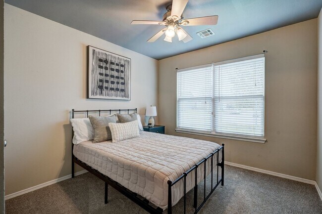 Building Photo - Fully Furnished in Owasso