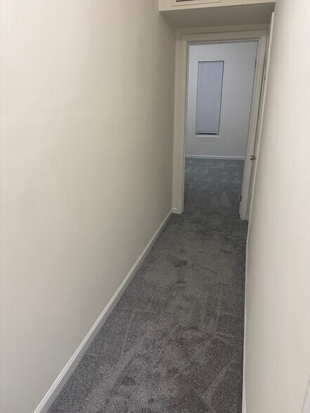 Building Photo - 2000 McHenry St