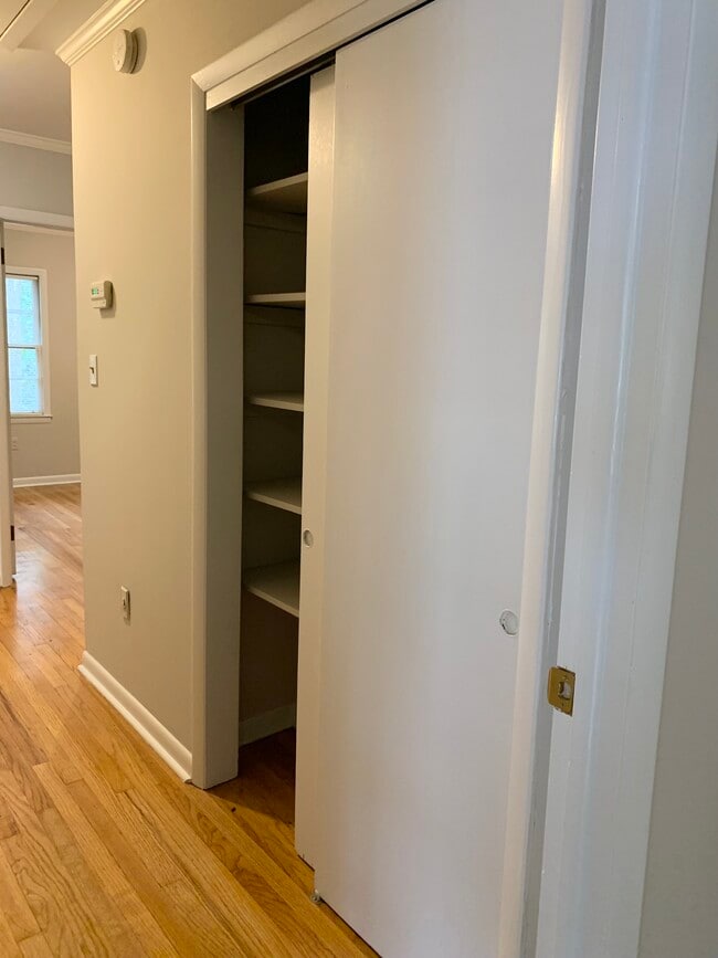 Building Photo - 145 Seminole Ave