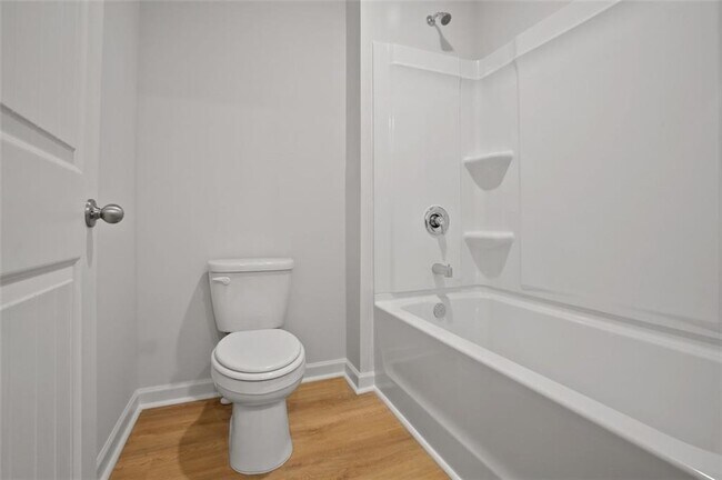 Building Photo - 136 Hampton Ter