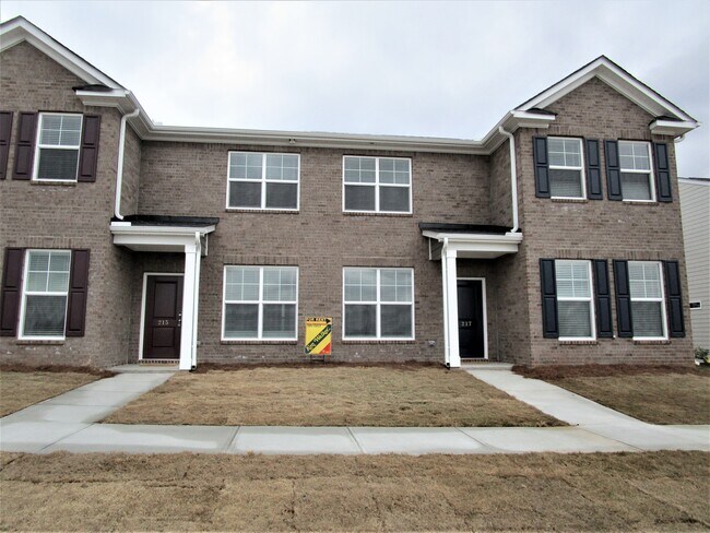 Building Photo - 215 Scenic Rd