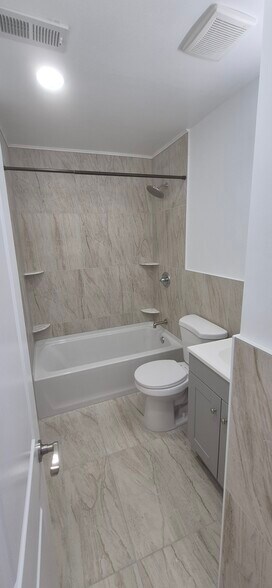 Building Photo - 8258 Rodney St