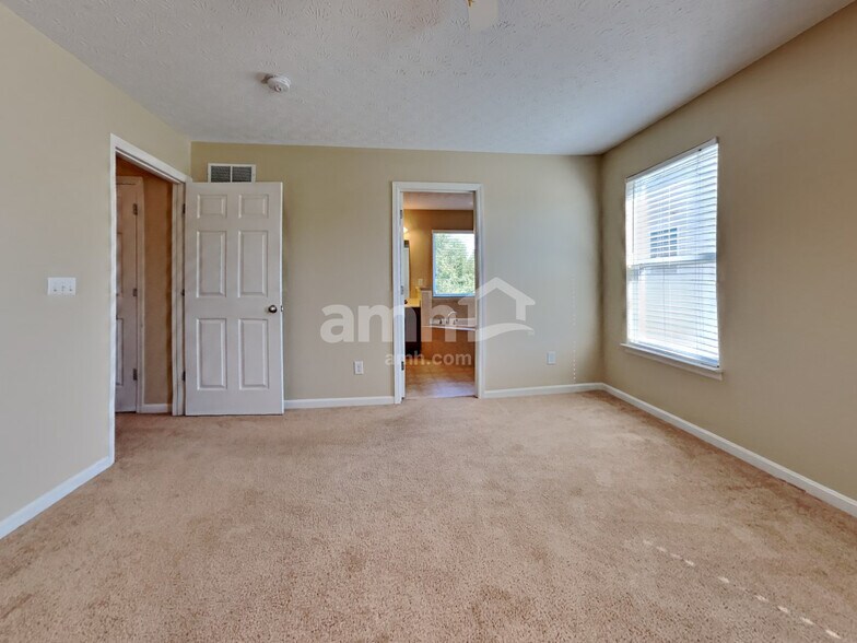 Building Photo - 2106 Prairie Clover Dr