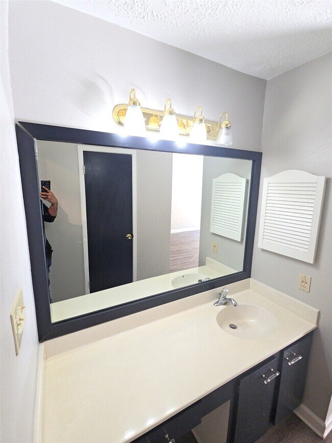 Building Photo - 10935 Indian Vista Dr